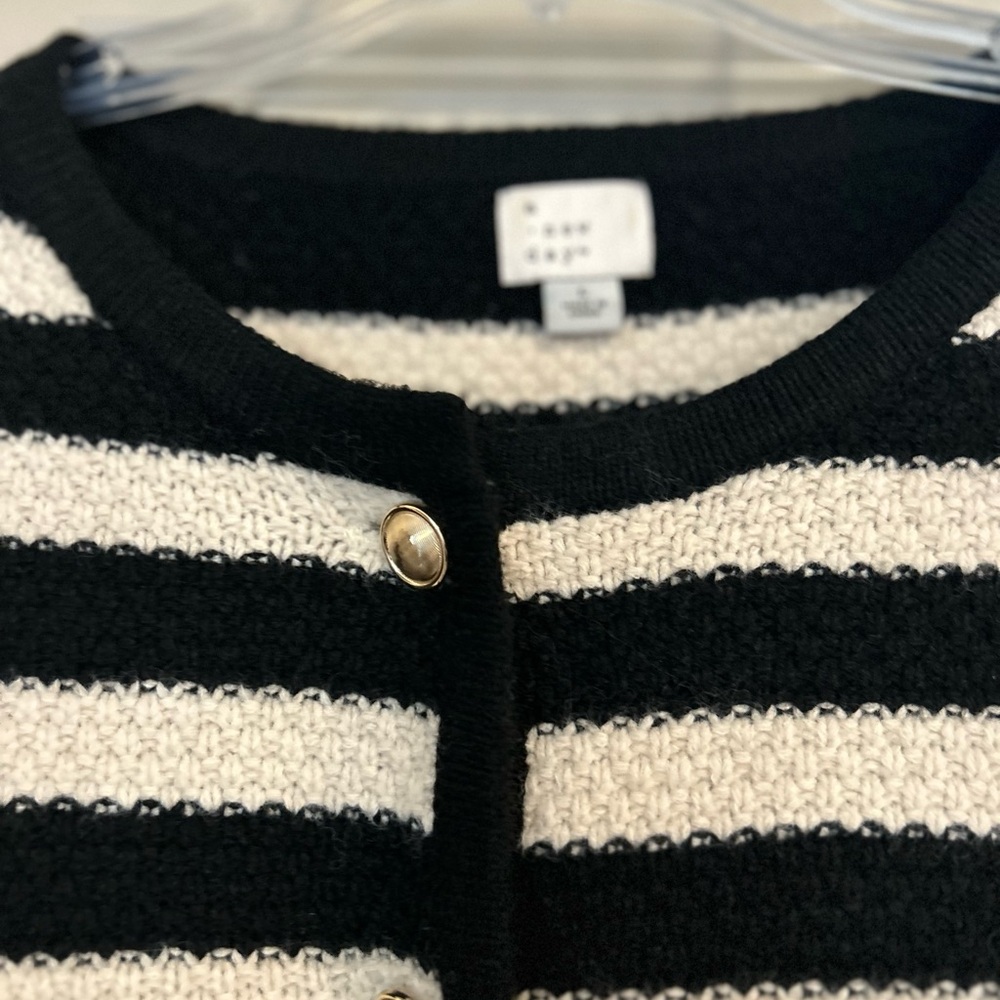 Black and cream stripped sweater womens size Large - Picture 2 of 2